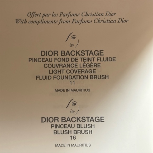 Dior Platinum Member Makeup Brush Gift Set with white case - Picture 6 of 7